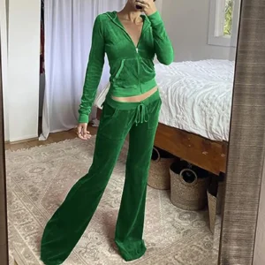 Aksamitny welurowy dres damski z kapturem — bluza i szerokie spodnie Zielony