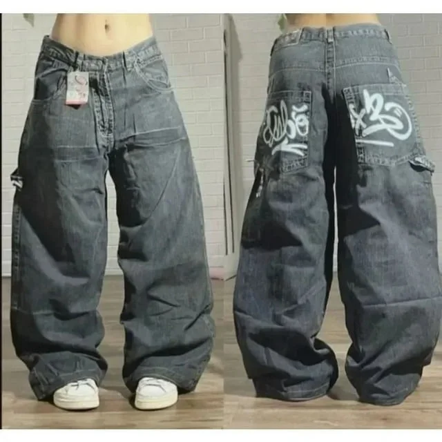 Baggy jeansy Y2K z haftem Harajuku — szerokie spodnie streetwear Koralowa czerwona