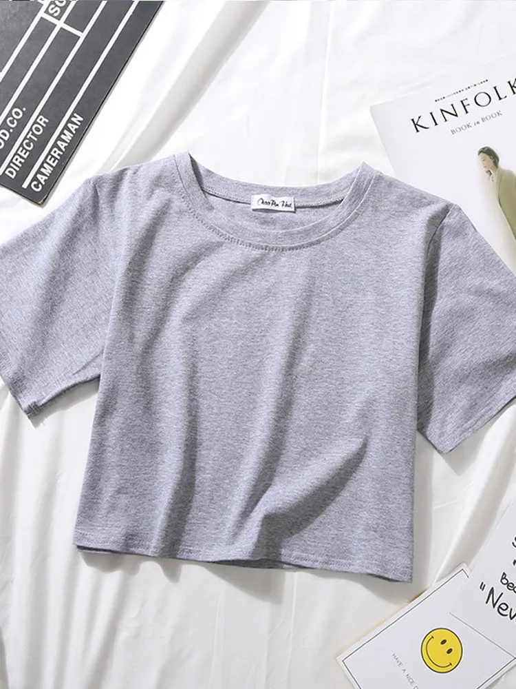 Bawełniany crop top damski z krótkim rękawem i okrągłym dekoltem Szary
