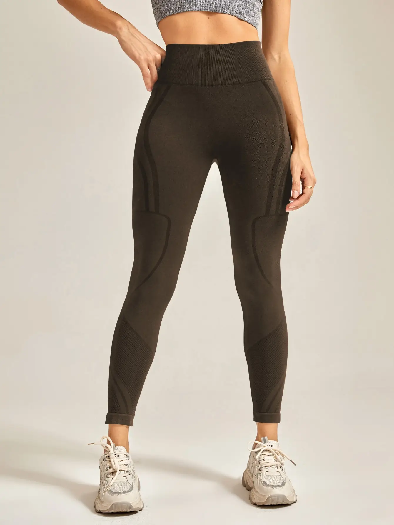 Bezszwowe legginsy sportowe Push Up z wysokim stanem Brązowy