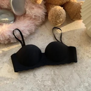 Bezszwowy biustonosz bralette push-up bez fiszbin — miseczki 3/4 Czarny