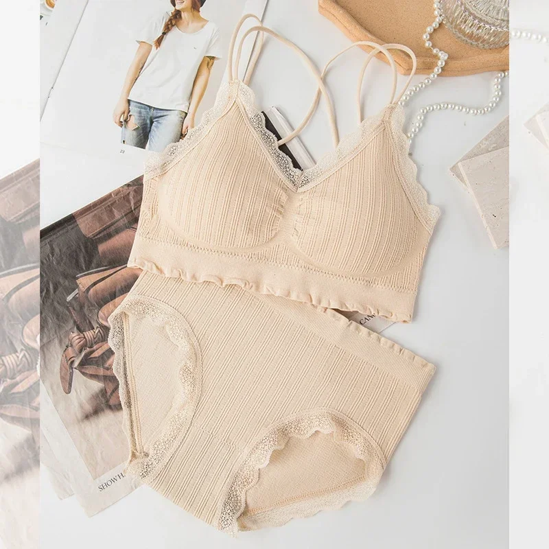 Bezszwowy komplet bielizny — bralette i majtki wysokiego stanu Różowy