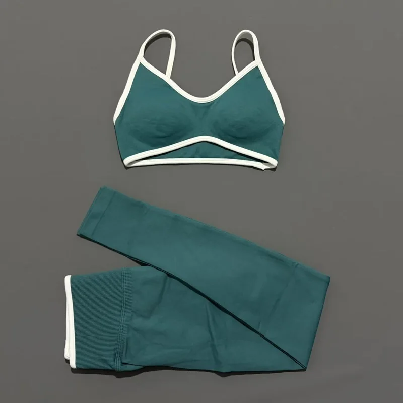 Bezszwowy komplet do jogi: legginsy scrunch i top halter Zielony