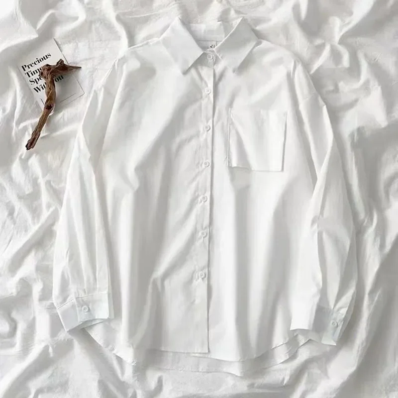 Biała koszula oversize z długim rękawem — japoński styl preppy Biały