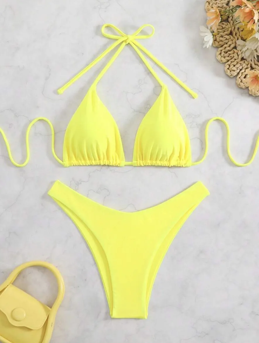 Bikini na szyję ze sznurowaniem i niskim stanem stringi Kolba