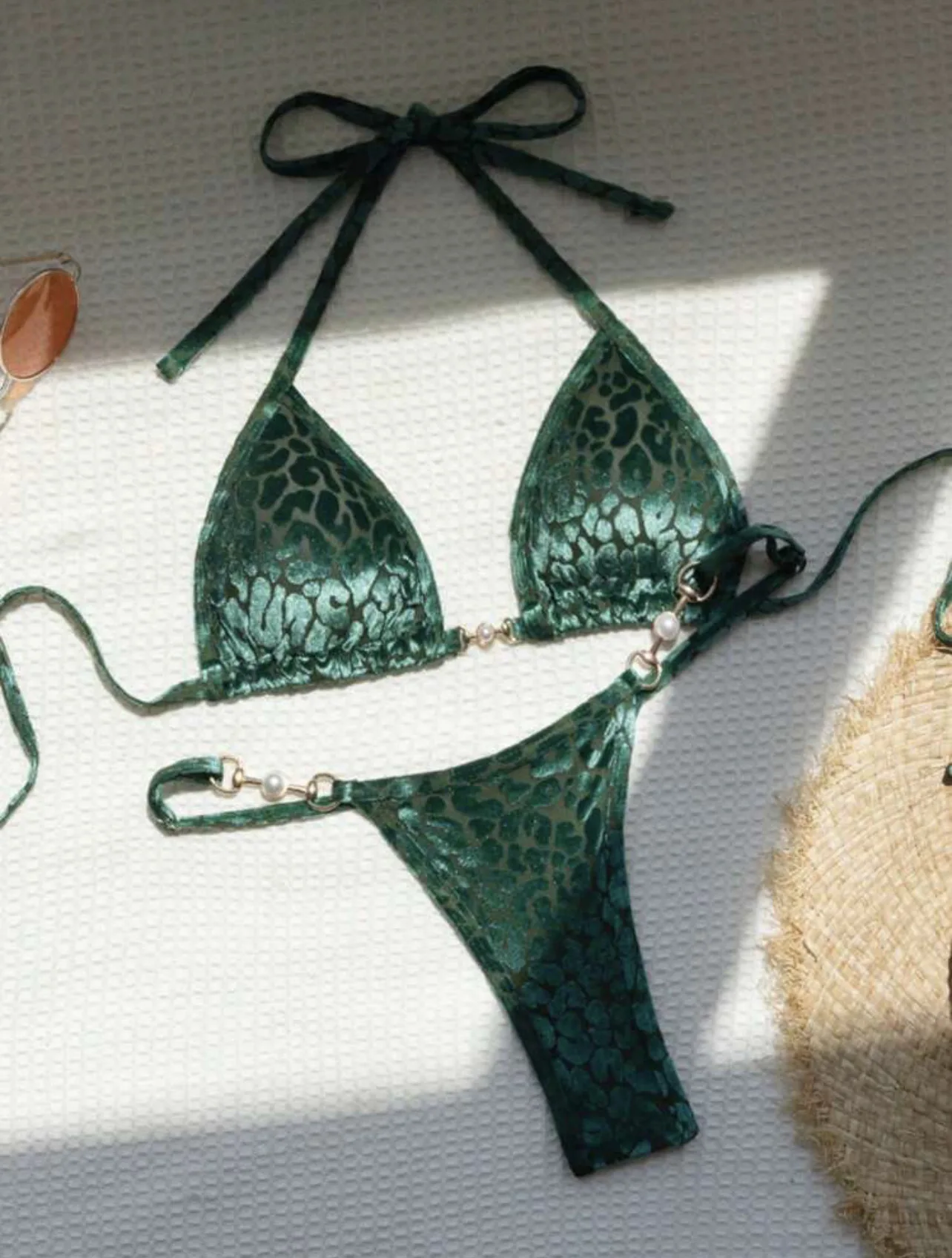 Bikini w panterkę ze sznurowaniem i stringami Brązowy