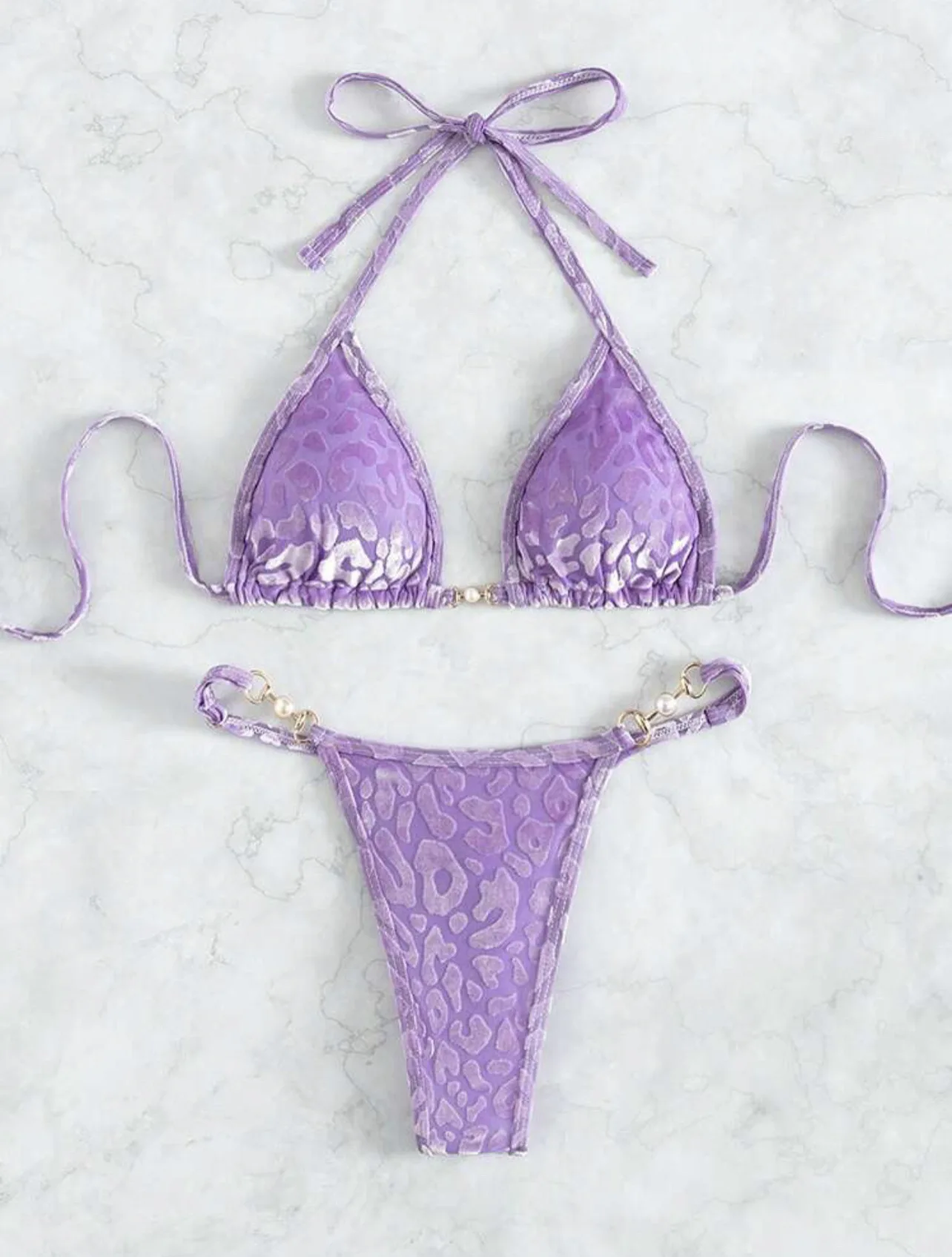 Bikini w panterkę ze sznurowaniem i stringami Lawenda