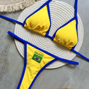 Bikini patchworkowe z haftowaną flagą — seksowny strój plażowy z rozcięciem żółty