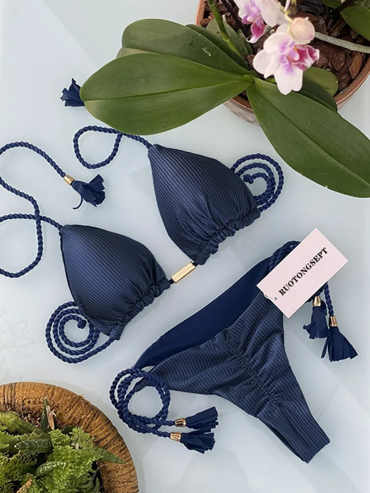 Bikini trójkątne sznurowane z niskim stanem brazylijskie Jasny