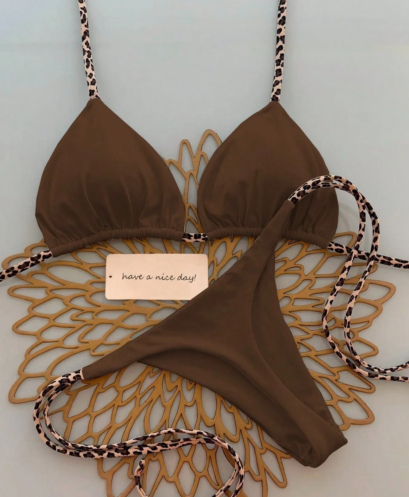 Bikini w panterkę z wysokim stanem i stringami Khaki