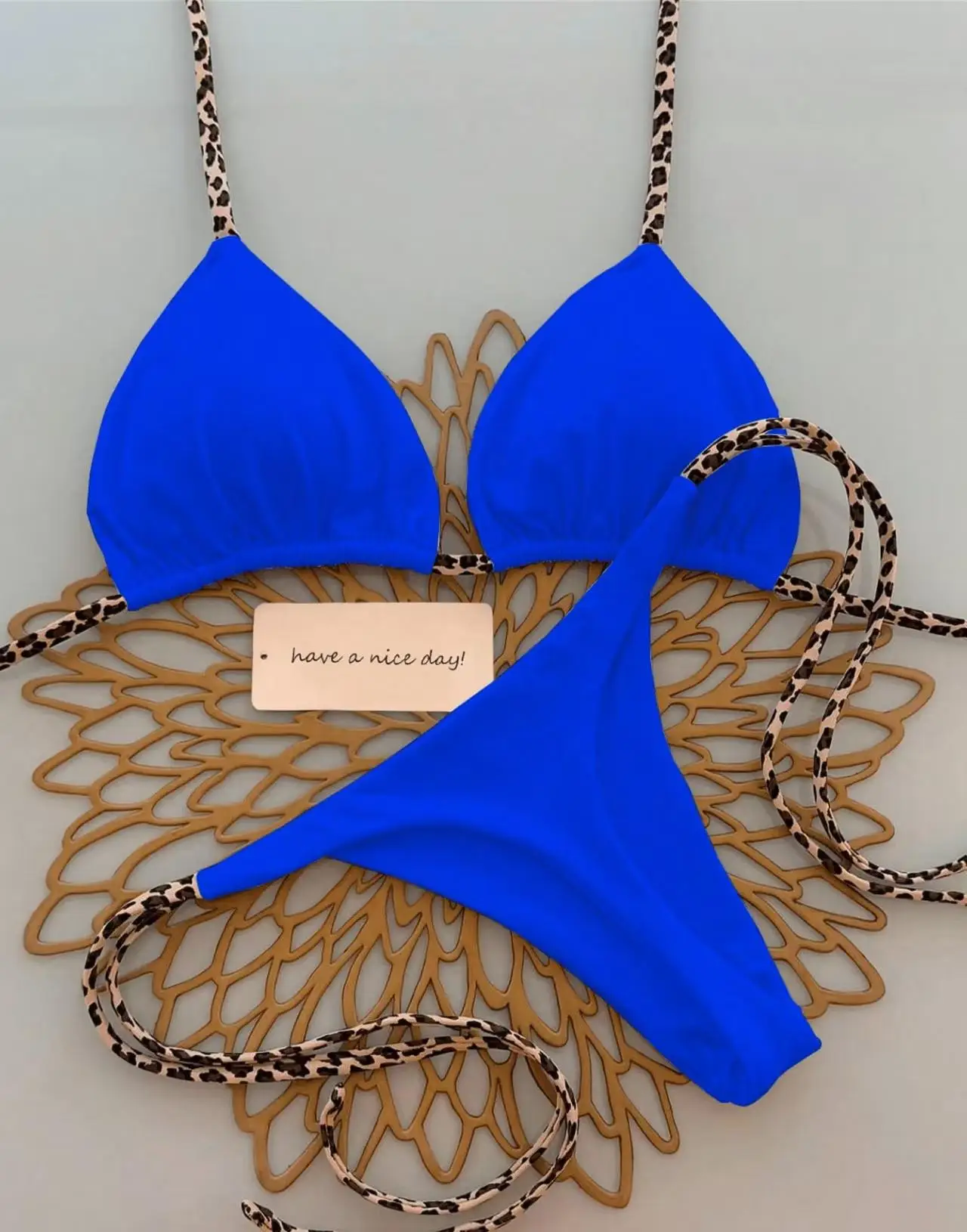 Bikini w panterkę z wysokim stanem i stringami Niebieski