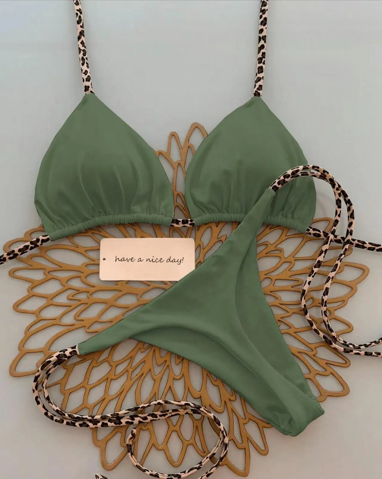 Bikini w panterkę z wysokim stanem i stringami Zielony