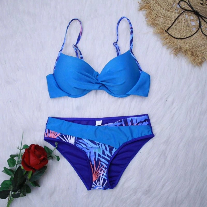 Bikini z wzorem liści patchwork push-up Niebieski