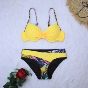 Bikini z wzorem liści patchwork push-up żółty