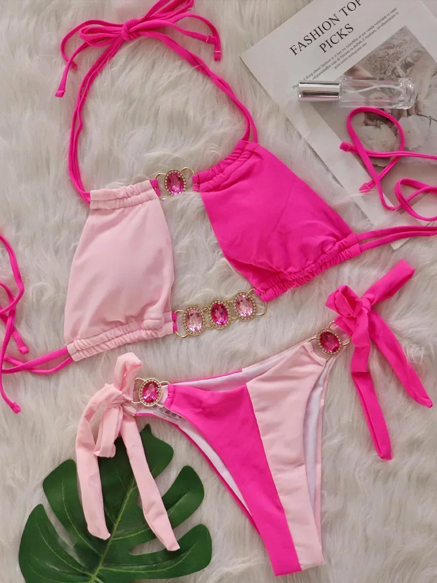 Bikini z cyrkoniami wycinane dwuczęściowe Różowy