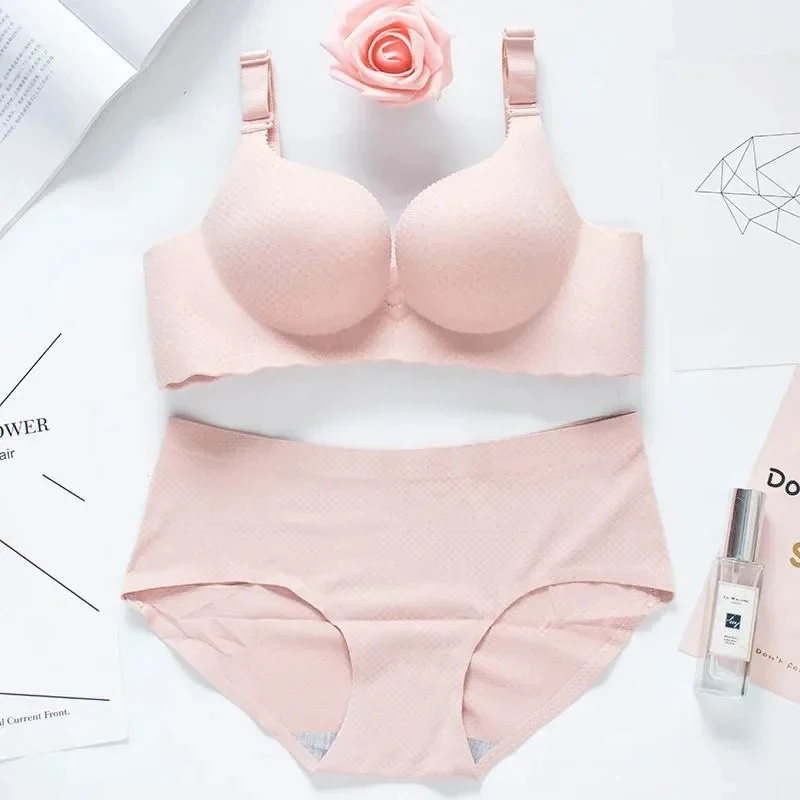 Mocny biustonosz push-up z wkładkami 8 cm dla małego biustu Armijna zieleń