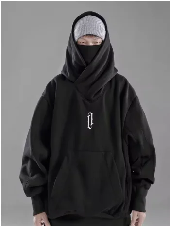 Bluza oversize Y2K z golfem i haftowanym japońskim wzorem Czarny