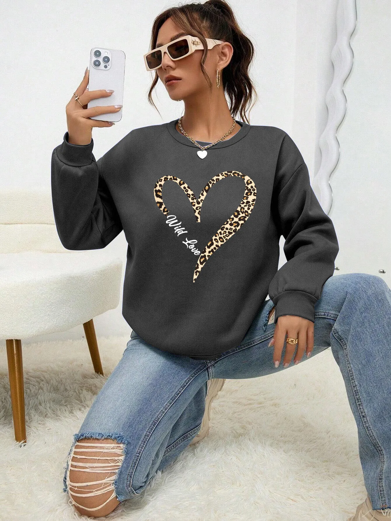 Bluza plus size w panterkę z okrągłym dekoltem Czerwony