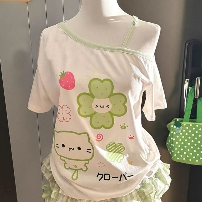 Bluzka Harajuku z odkrytymi ramionami i skośnym kołnierzem Beżowy