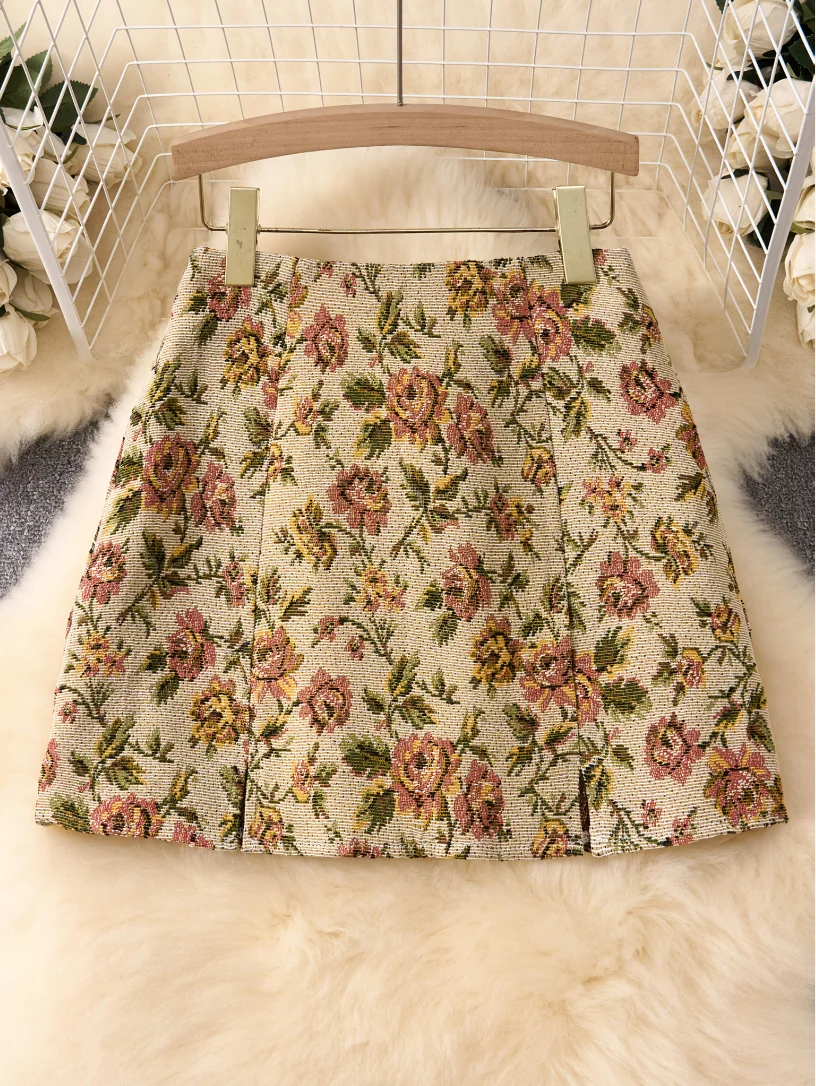 Boho mini spódniczka żakardowa w kwiaty z rozcięciem Khaki