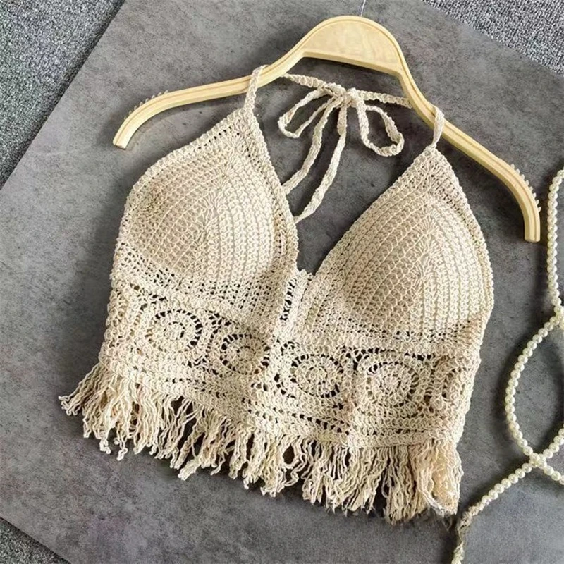 Boho top z frędzlami i haftem wiązany na szyi Czarny