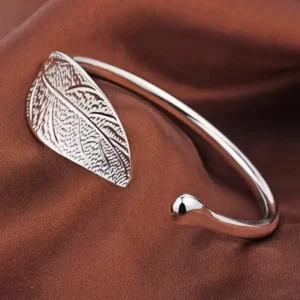 Bransoletka otwarta ze srebra 925 z pawiem – elegancka biżuteria Zielony