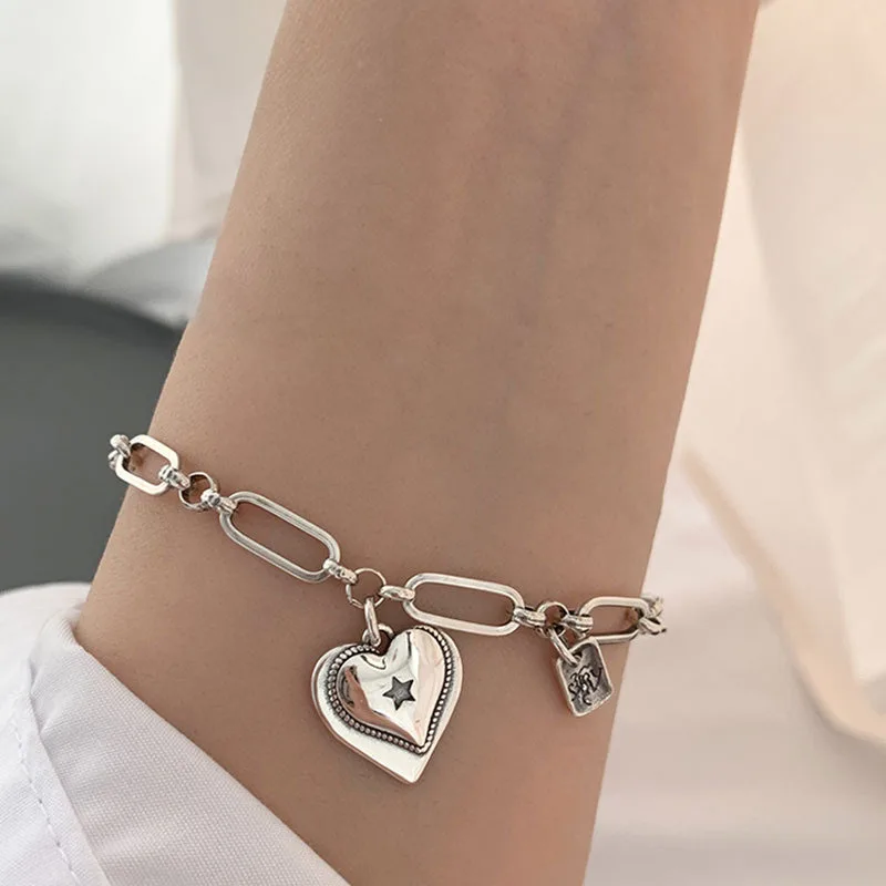 Bransoletka srebrna serce 925 – minimalistyczna LOVE z sercem Czarny