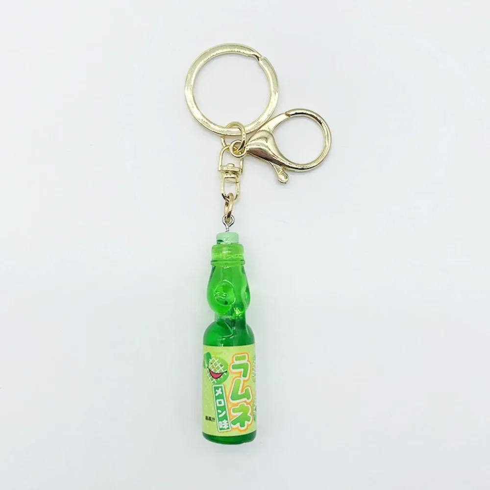 Breloczek japońska sodówka Ramune — miniaturowy wisiorek do torby Czerwony