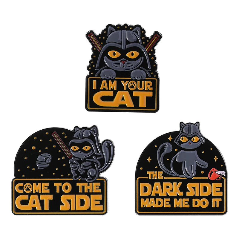 Broszka kot "Cat Side" - emaliowana przypinka pin Kolor czystego złota