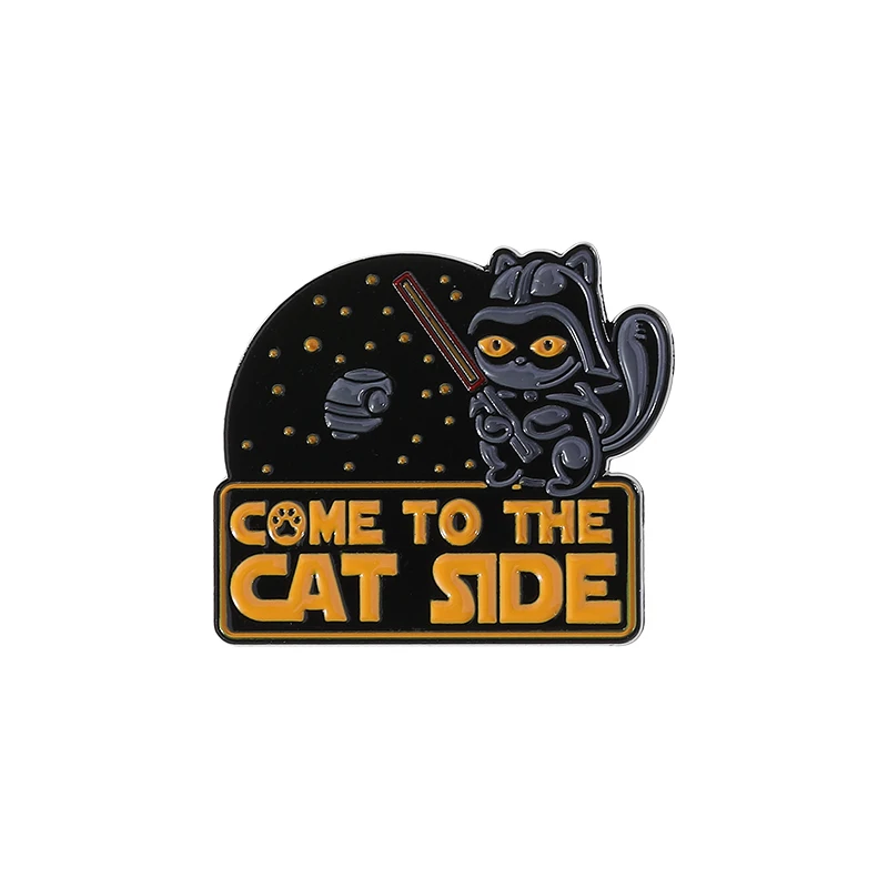 Broszka kot "Cat Side" - emaliowana przypinka pin Kolor jasnożółtego złota