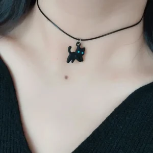 Choker damski z zawieszką czarny kotek Kolor stali