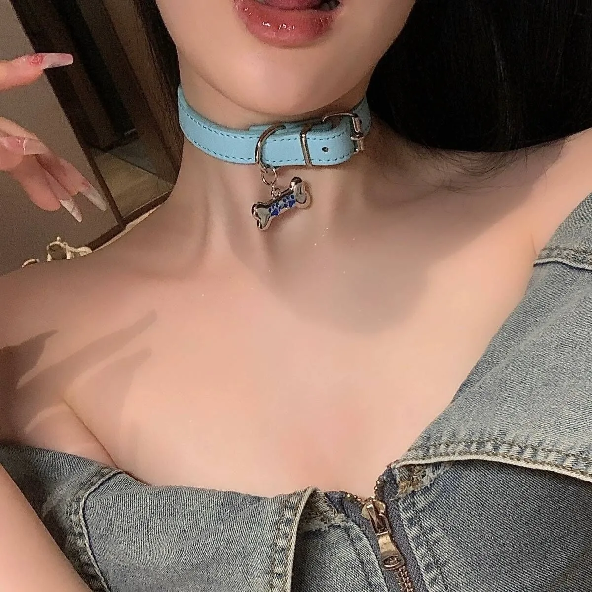 Choker Y2K z eko skóry z zawieszką Niebieski cynk