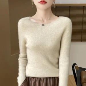 Elegancki cienki sweter z dekoltem V Mi se