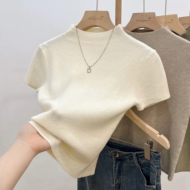 Cienki sweter z golfem i krótkim rękawem, bodycon Morelowy