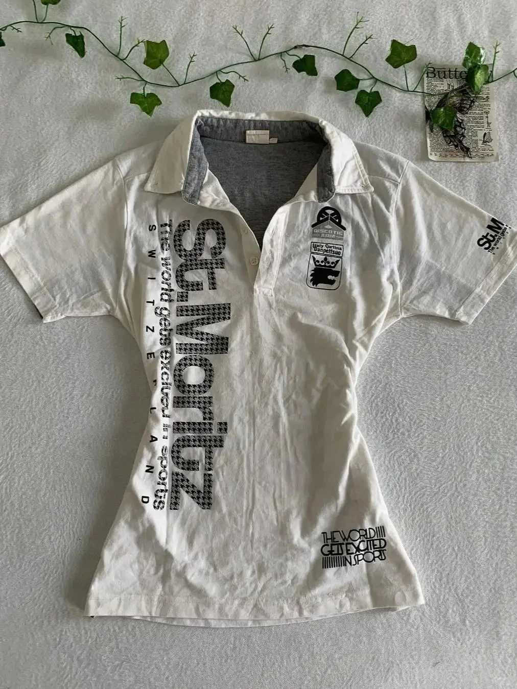 Crop top damski z nadrukiem w stylu Y2k Biały