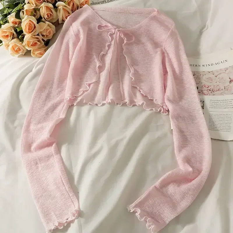 Crop top z wiązaniem i długim rękawem — koreańska estetyka Fluoresceyna