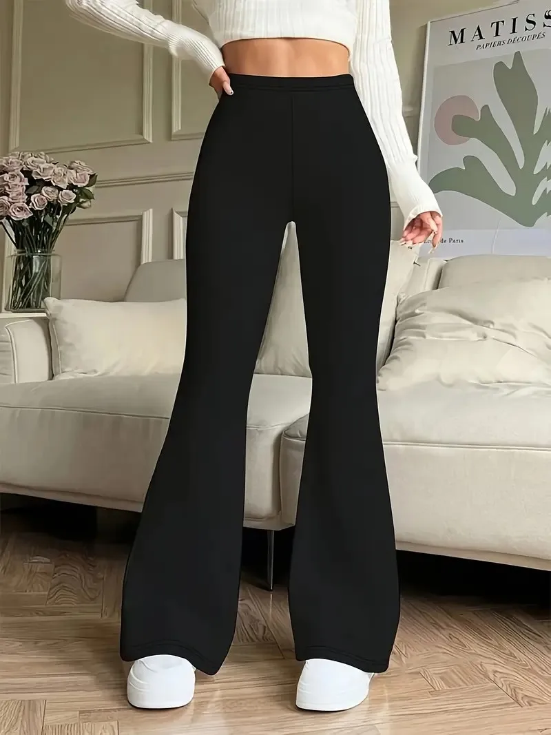 Czarne legginsy z dzwonkiem do jogi i fitnessu Czarny