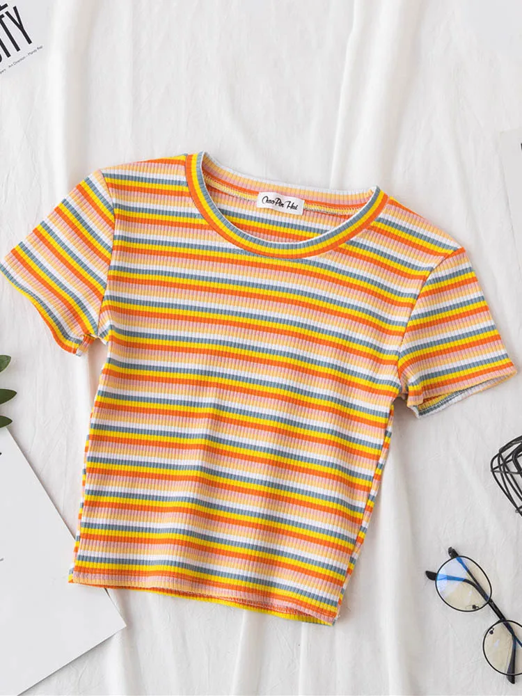 Damska koszulka w paski slim fit z krótkim rękawem Zielony
