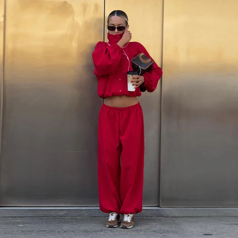Damski komplet: krótki top, wiatrówka i szerokie spodnie Błękitny
