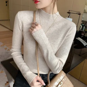 Damski sweter z golfem z dzianiny Milk tea color