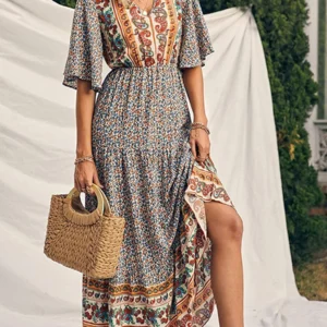 Długa sukienka boho z krótkim rękawem i dekoltem w szpic żółty