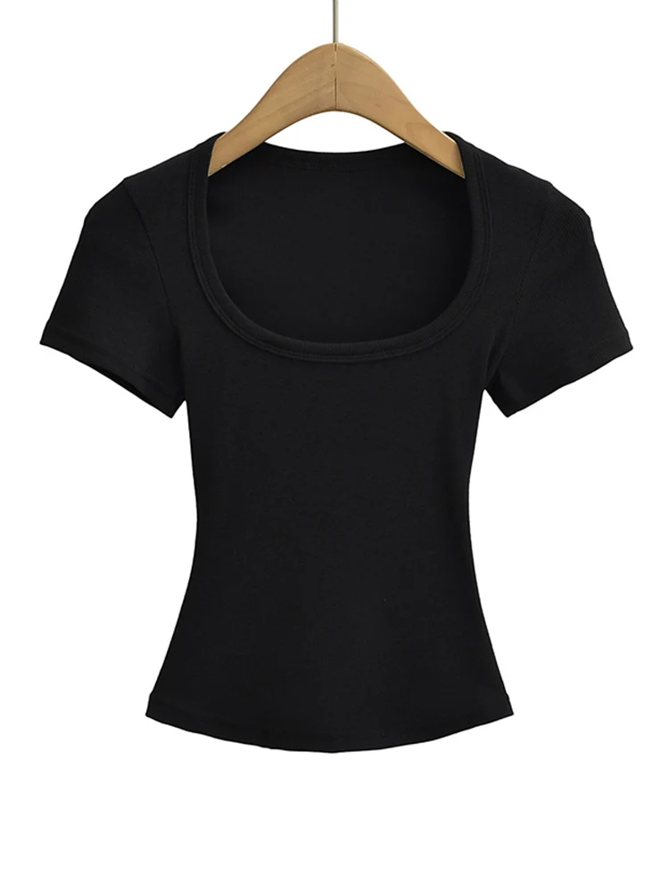 Dopasowana bluzka crop top z kwadratowym dekoltem — seksowna klasyka na lato Czarny