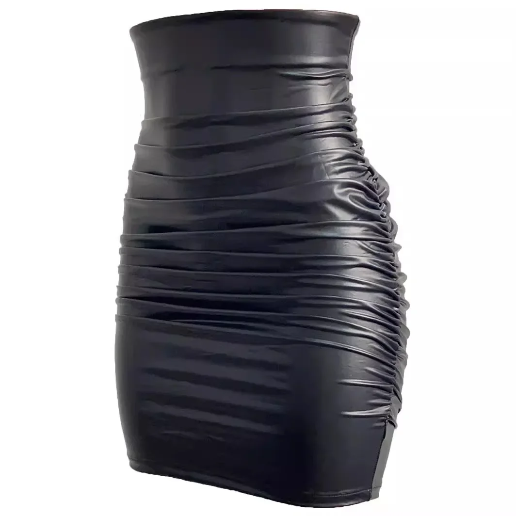 Dopasowana mini sukienka bodycon ze skóry ekologicznej Czarny