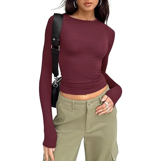 Dopasowany crop top z długim rękawem i okrągłym dekoltem Czerwony
