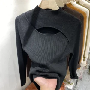 Dopasowany sweter damski dzianinowy z długim rękawem, casualowy Błękitny