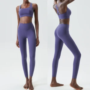 Dopasowany zestaw do fitnessu damski: top i legginsy slim fit Jasnożółty