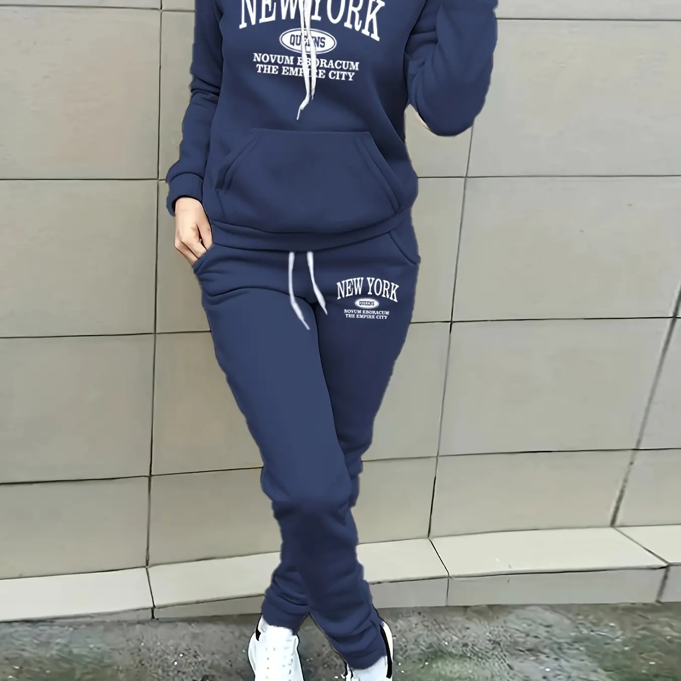 Dres damski z nadrukiem New York — bluza i spodnie Głęboki niebieski