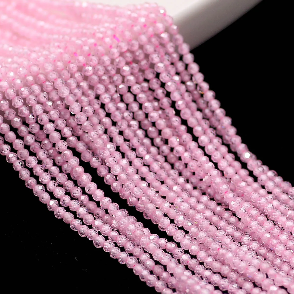 Drobne koraliki z cyrkonią do biżuterii DIY Różowy