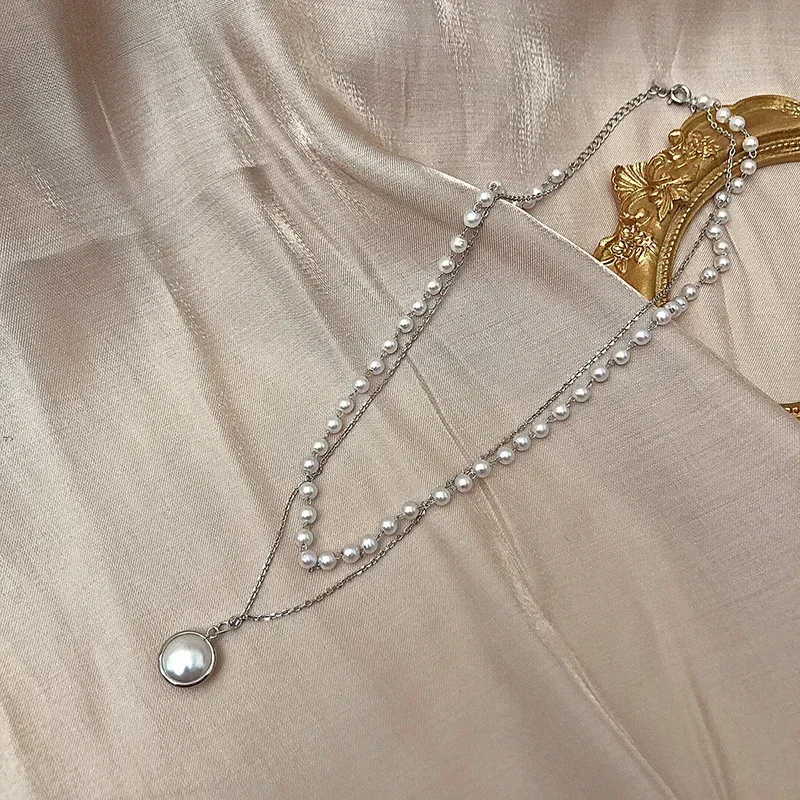 Dwuwarstwowy naszyjnik choker z gwiazdą i księżycem Fiolet kobaltowy