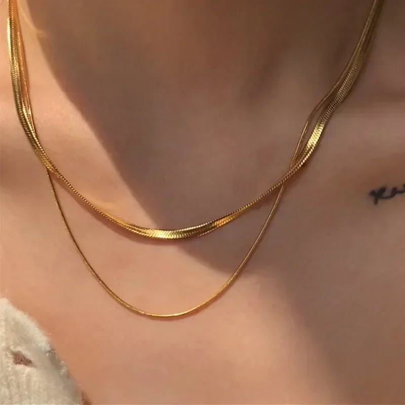 Dwuwarstwowy naszyjnik choker z gwiazdą i księżycem Pomarańczowy